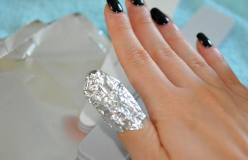 Чем снять гелевое покрытие с ногтей. Как снять гель-лак с ногтей в домашних условиях?