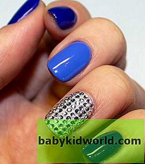 Как накладывать стразы на шеллак. Способы приклеивания страз на шеллак 04