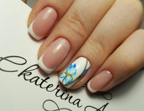 Нежные цветы на ногтях. Типы выполнения маникюра