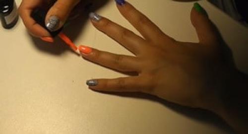 Можно ли на гель наносить лак. Стойкий маникюр с обычным лаком для ногтей 15