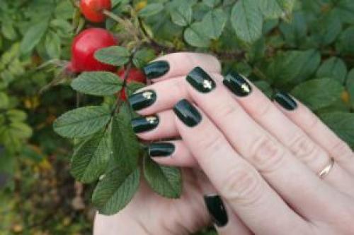 Клей для фольги на ногти, как пользоваться. Фольга для ногтей, ее виды и их особенности