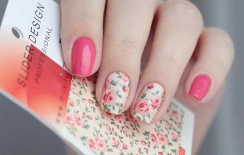 Френч гель-лак с наклейками. Особенности маникюра с наклейками