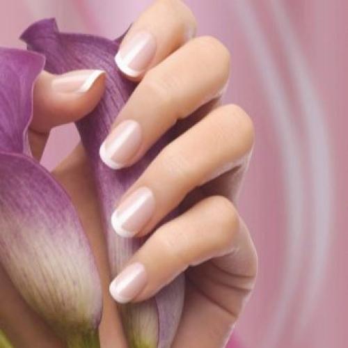 Как сделать френч гель лаком в домашних условиях с трафаретом. Первый способ: френч при помощи трафаретов 16 Как сделать френч гель лаком в домашних условиях с трафаретом. Первый способ: френч при помощи трафаретов 16