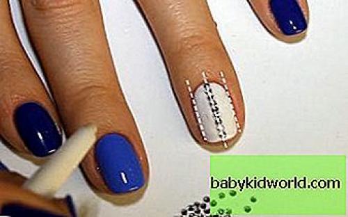 Как приклеивать стразы на шеллак. Способы приклеивания страз на шеллак 02 Как приклеивать стразы на шеллак. Способы приклеивания страз на шеллак 02