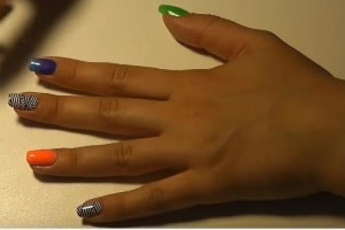 Можно ли на гель наносить лак. Стойкий маникюр с обычным лаком для ногтей 16