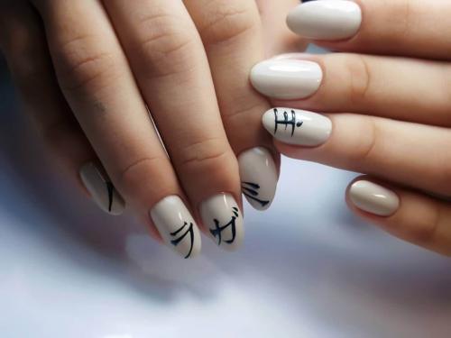 Маникюр с японскими иероглифами. Простые иероглифы