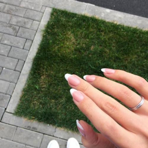 Как сделать френч без трафарета гель-лаком. Как сделать французский маникюр?