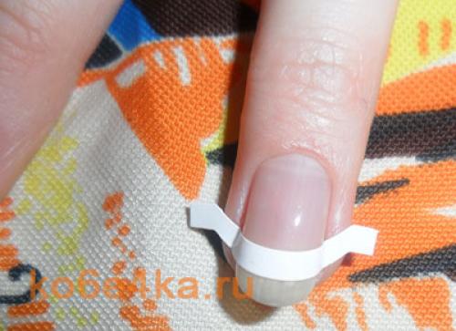 Как пользоваться полосками для французского маникюра. Полоски для французского маникюра: как их использовать? 03 Как пользоваться полосками для французского маникюра. Полоски для французского маникюра: как их использовать? 03