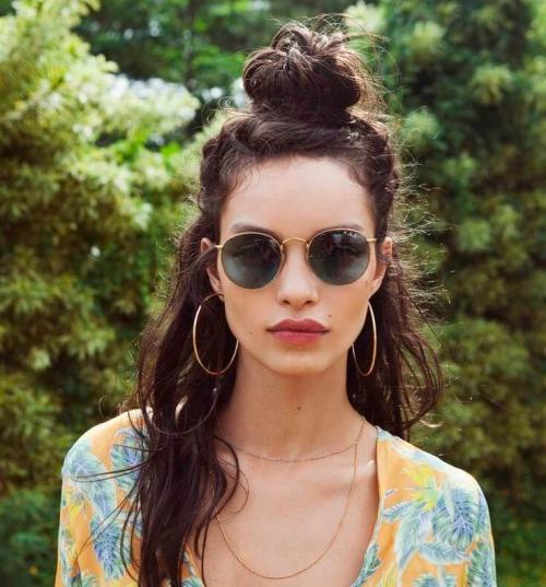 Прически самой себе пошагово. Самые простые и легкие прически самой себе за 5 минут поэтапно