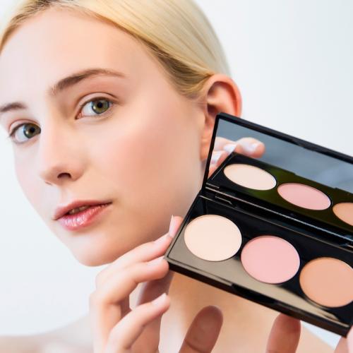 Как наносить хайлайтер и румяна. Как правильно наносить румяна и хайлайтер