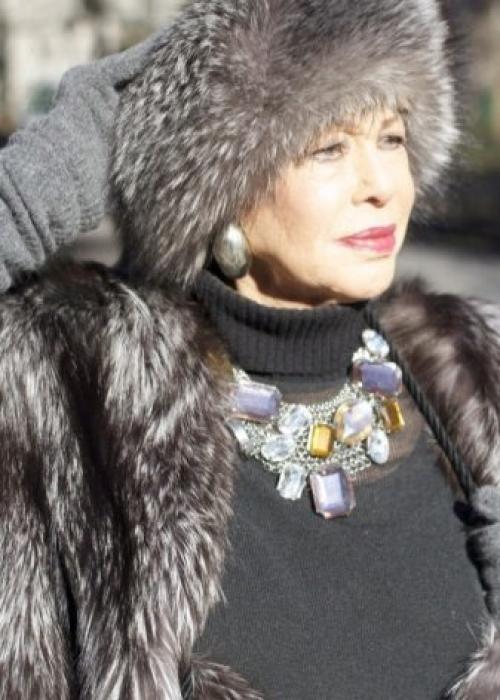 Головной убор для женщины 40 лет. Меховые шапки для женщин за 40 28