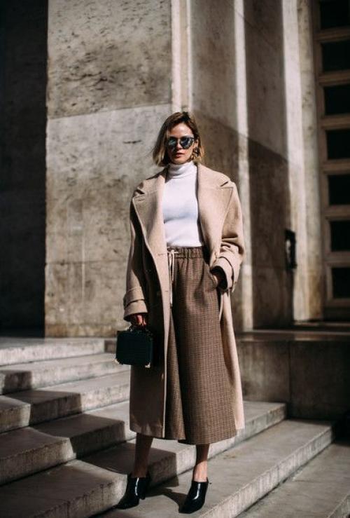 С чем носить зимой юбку макси. Какие  материалы  сейчас  актуальны