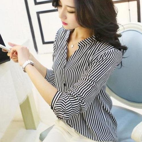 Как носить белую мужскую рубашку женщине. Как не ошибиться с рубашкой