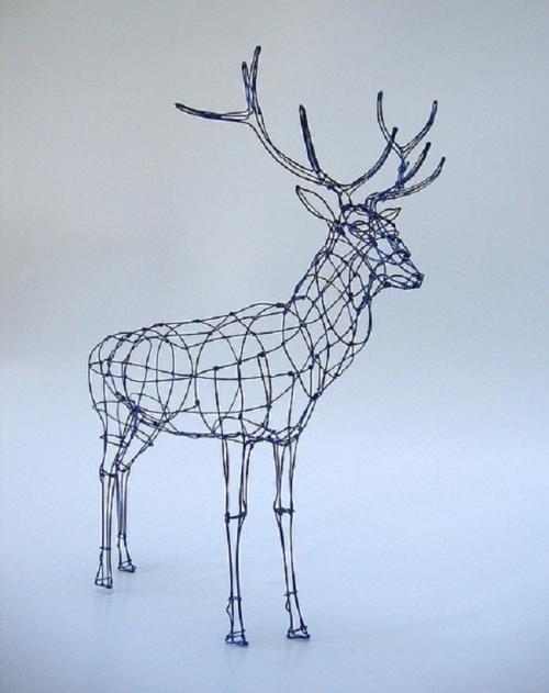 Сплести оленя из проволоки. Новогодний олень своими руками: несколько простых вариантов изготовления 17 Сплести оленя из проволоки. Новогодний олень своими руками: несколько простых вариантов изготовления 17