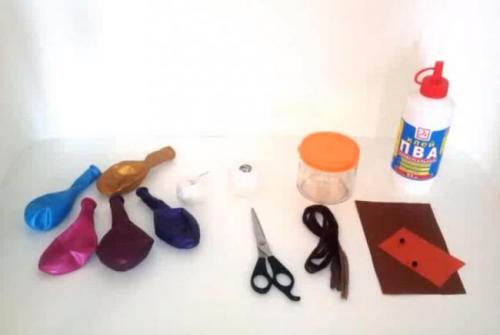 Снеговик из проволоки и гирлянды. Снеговик своими руками на Новый год из подручных материалов