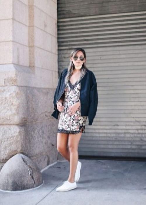 Платье под кеды. Модная фишка: платье с кедами и кроссовками 18 Платье под кеды. Модная фишка: платье с кедами и кроссовками 18