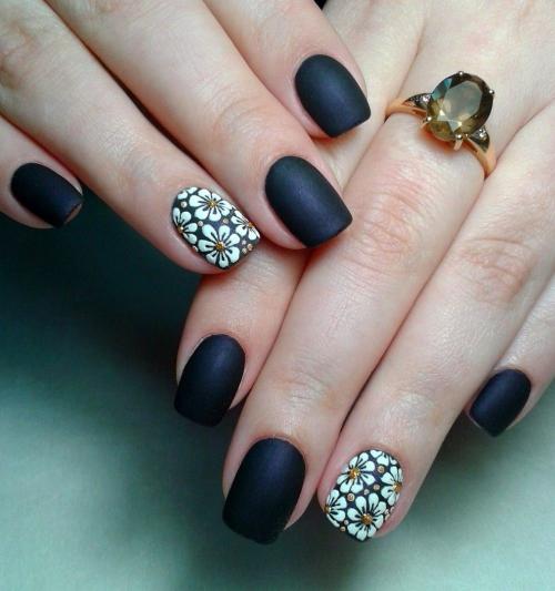 Рисовать цветочки на ногтях. Маникюр с рисунком цветов: техники нанесения