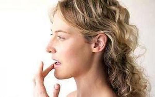 Трескаются губы, что делать в домашних условиях. Создание натуральных лекарств