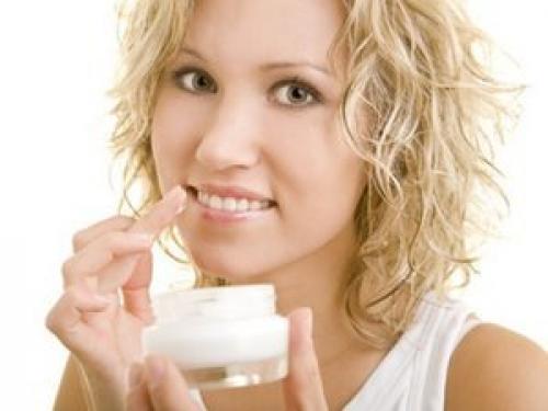 Трескаются губы, что делать в домашних условиях. Создание натуральных лекарств