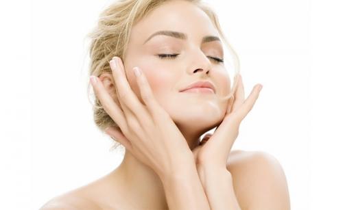 Как изменить форму бровей на прямую. Важность первой коррекции