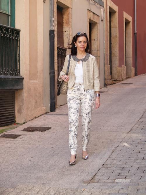 Как одеваться женщине в 55 лет. Элементы стильного образа