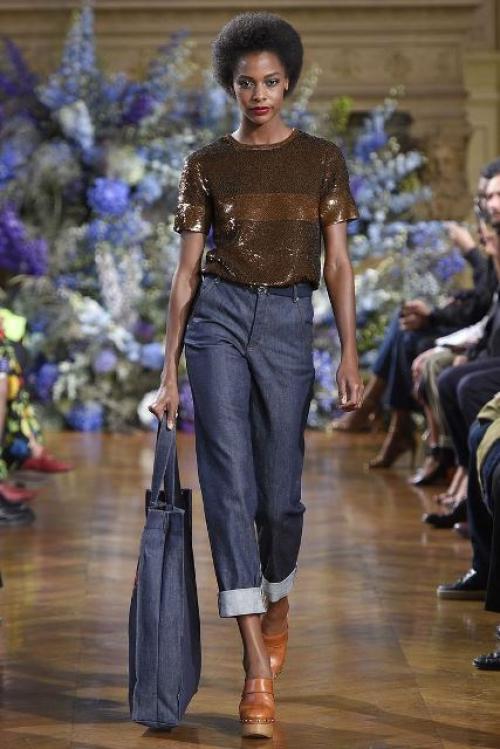 Серые джинсы женские. Стильные фасоны и оттенки