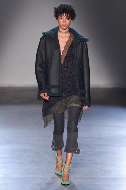 Серые джинсы женские. Стильные фасоны и оттенки