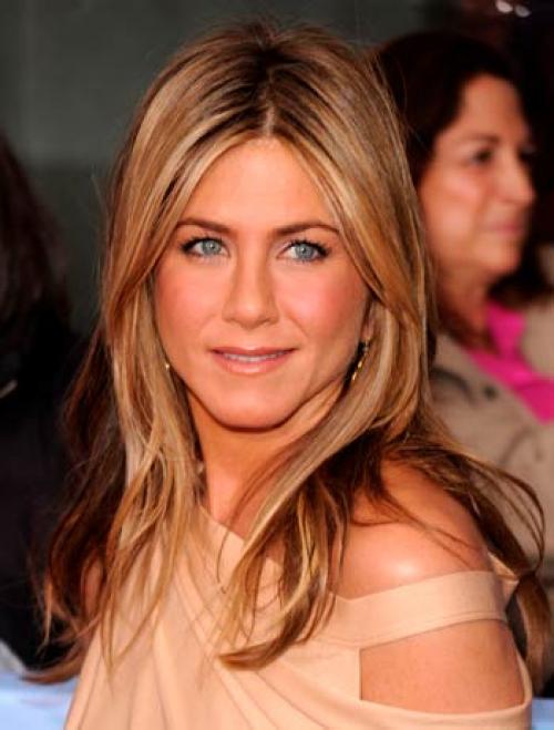 Какой цвет молодит. Какой цвет действительно молодит женщину после 50 лет