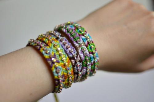 Браслеты своими руками из ниток для начинающих. Модные браслеты из ниток