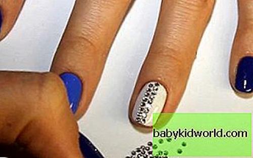 Как на шеллак нанести стразы. Способы приклеивания страз на шеллак 03 Как на шеллак нанести стразы. Способы приклеивания страз на шеллак 03