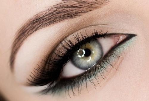 Тени к зеленым глазам. Цвет глаз и секреты 06