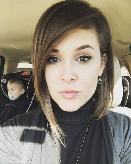 Асимметричное каре на короткие волосы. Косое каре с удлинением и длинное косое каре с фото 04 Асимметричное каре на короткие волосы. Косое каре с удлинением и длинное косое каре с фото 04