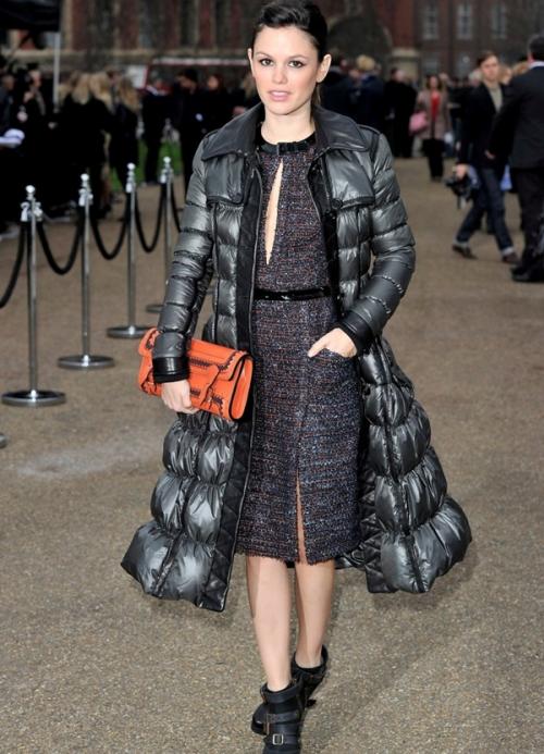 С чем носить платье чулок ниже колена. Верхняя одежда