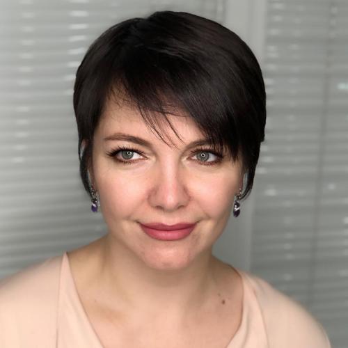 Прически брюнеткам на средние волосы. Модные стрижки для брюнеток 40 плюс: 10 вариантов причёсок для стильных дам, фото