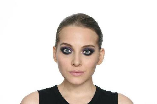 Макияж под темные волосы и светлые глаза. Макияж для девушек с серыми глазами и темными волосами
