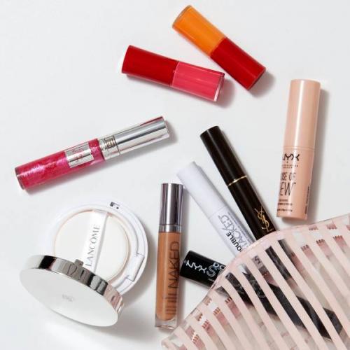 Макияж под темные волосы и светлые глаза. Макияж для девушек с серыми глазами и темными волосами