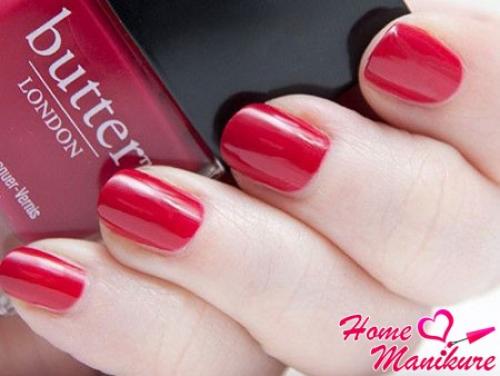 Темно малиновый маникюр. Летнее настроение с малиновым маникюром