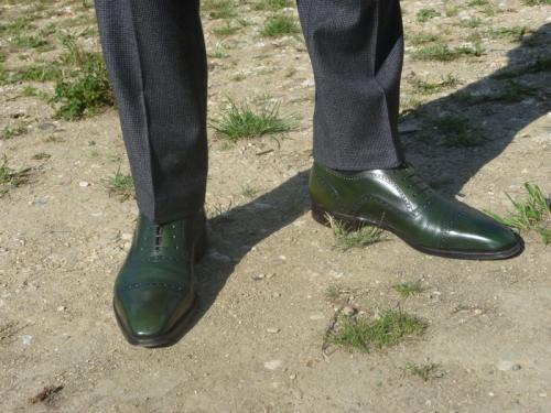 Как сочетать обувь с одеждой мужчине. Когда лучше надеть обувь другого цвета?