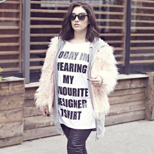 Мода осень-зима 2019 для полных. Модная одежда для полных осень-зима 2020-2021: принты