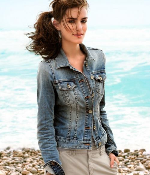 Женские джинсовые куртки. Джинсовые куртки женские — популярные дизайнерские легкие и утепленные варианты (50 фото-идей)