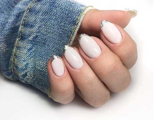 Молочный маникюр с блестками. Вместо нюдового: идеи модного молочного маникюра, фото