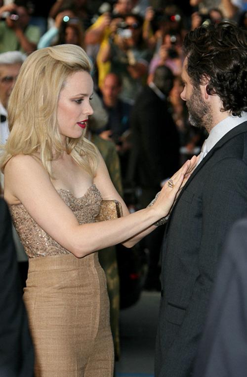 Девушки которые делают. Женская магия - 10 непреодолимо милых вещей, которые делают женщины, а тащутся с этого мужчины 04