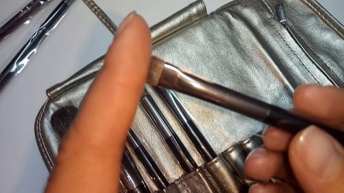 Виды кистей для макияжа. Как подобрать кисти для макияжа?