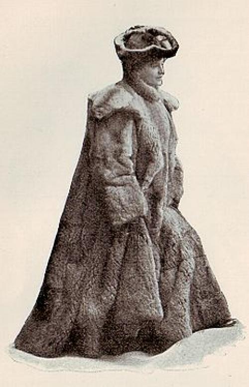 Шуба без рукавов с чем носить. Шуба без рукавов: модные модели, стильные образы 22