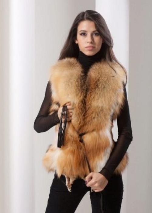 Шуба без рукавов с чем носить. Шуба без рукавов: модные модели, стильные образы 10