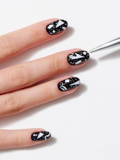 Космический маникюр. Ты просто космос: как изобразить на ногтях ночное небо?