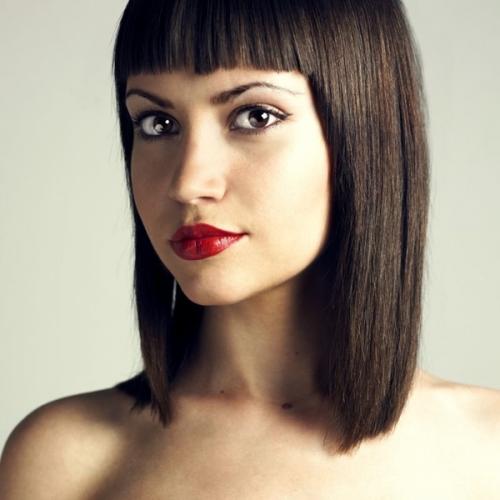 Ровная челка на средние волосы. Какую челку выбрать