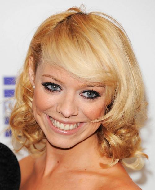 Ровная челка на средние волосы. Какую челку выбрать 26