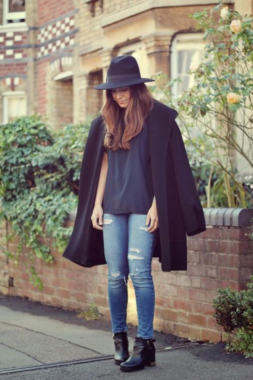 Как носить рваные джинсы осенью. [:RU]Как носить рваные джинсы осенью и зимой.[:]