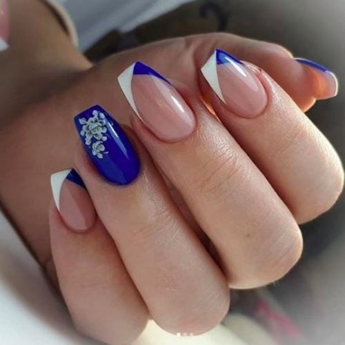 Можно ли комбинировать синий френч на белой базе с другими узорами. Сочетание синего френча с другими цветами и декором